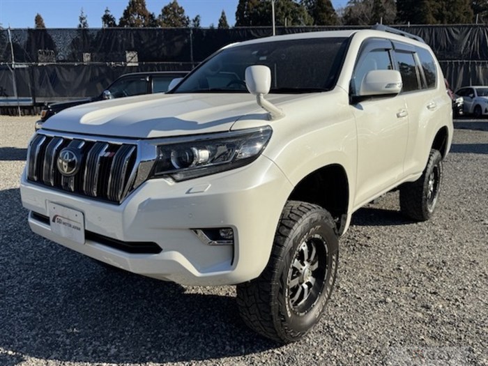 2020 Toyota Land Cruiser Prado
