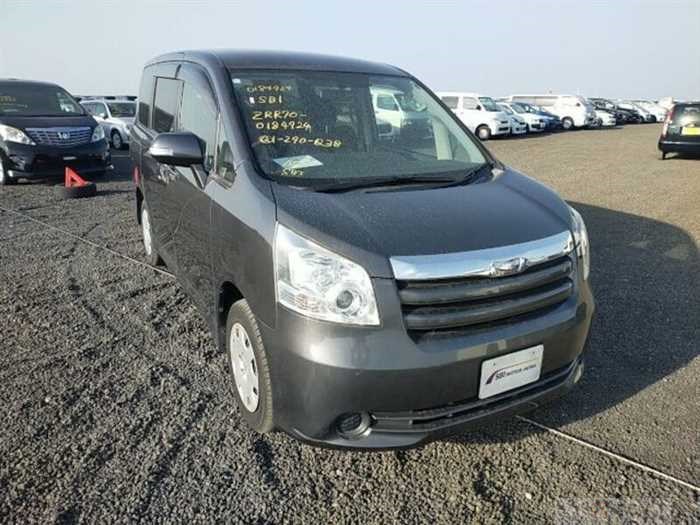 2009 Toyota Noah