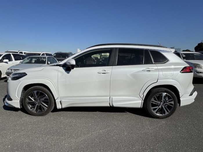 Toyota CorollaCross Hybrid Z 2023 — миниатюра 8