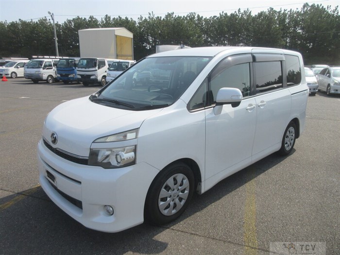 2011 Toyota Voxy