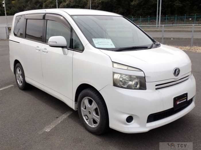 2009 Toyota Voxy