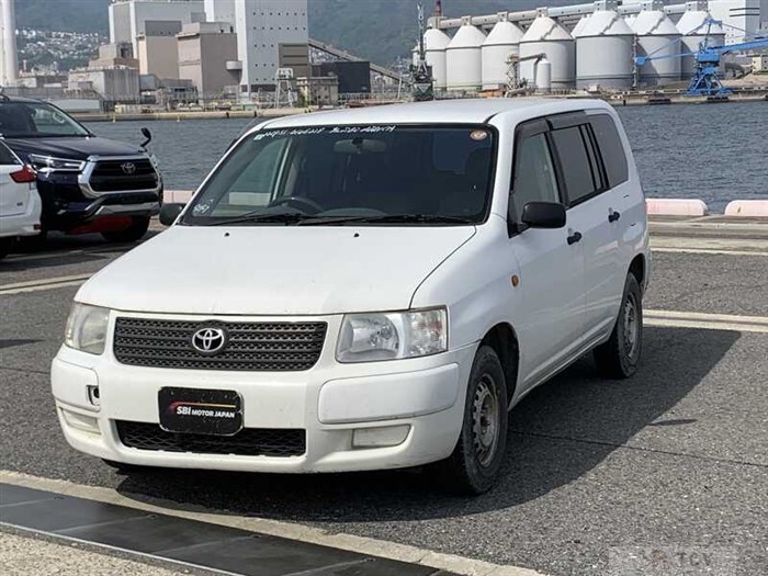 2005 Toyota Succeed Van