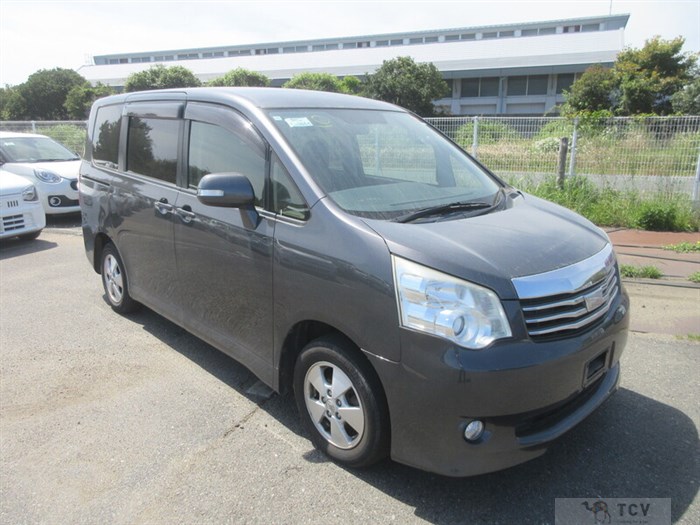 2012 Toyota Noah