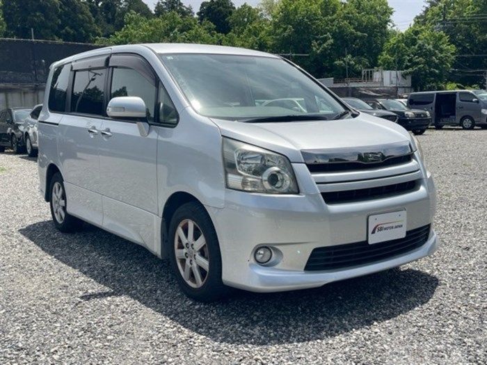 2009 Toyota Noah