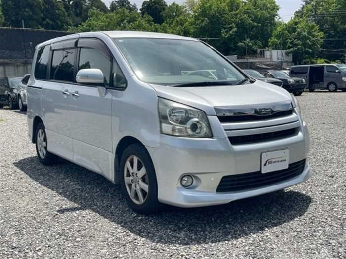 2009 Toyota Noah