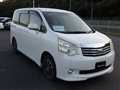 2011 Toyota Noah