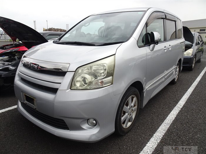 2007 Toyota Noah