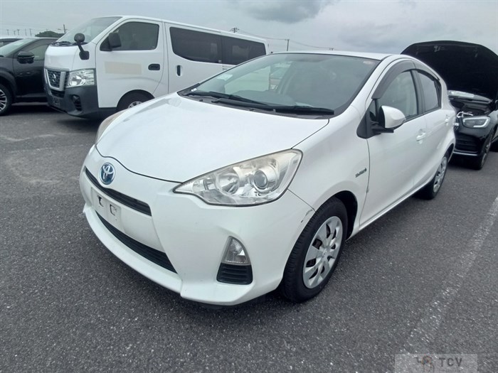 2013 Toyota AQUA