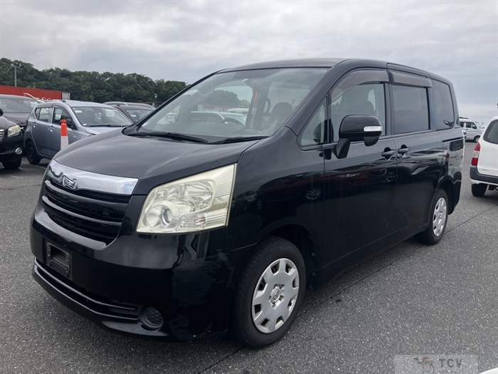 2009 Toyota Noah