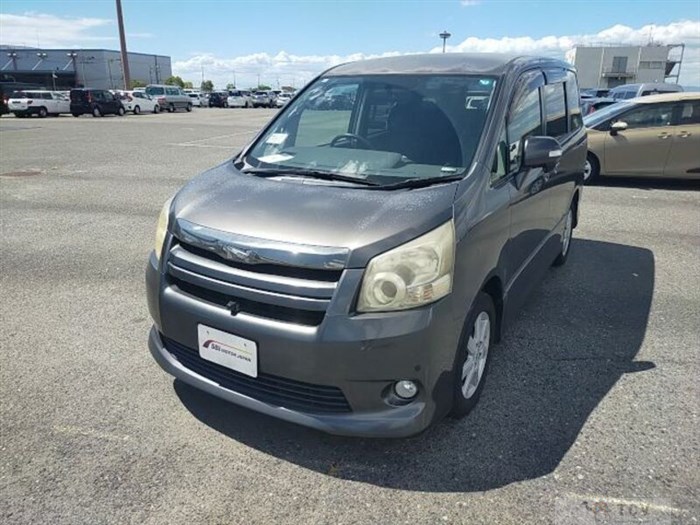 2008 Toyota Noah