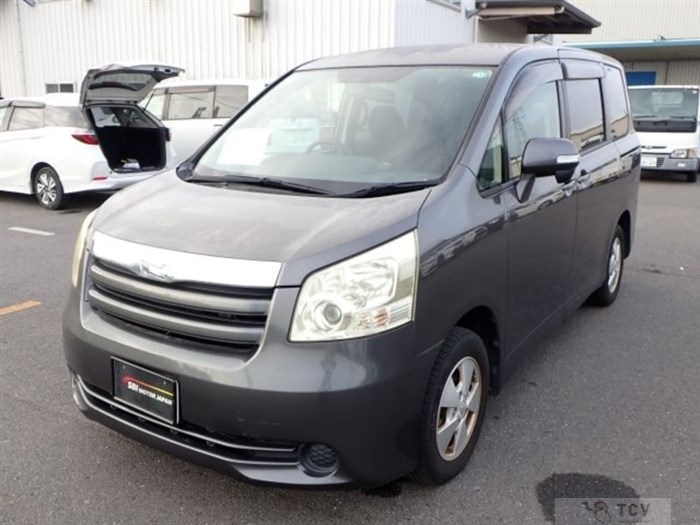 2007 Toyota Noah