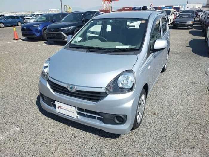 2017 Daihatsu Mira Es
