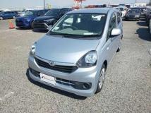2017 Daihatsu Mira Es