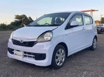 2016 Daihatsu Mira Es