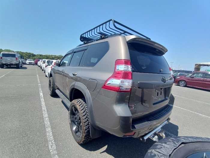 Toyota Land Cruiser Prado 2015 photo 3