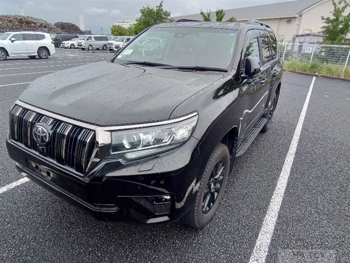 2021 Toyota Land Cruiser Prado