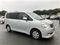 2010 Toyota Noah