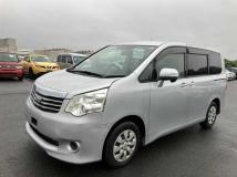 2010 Toyota Noah