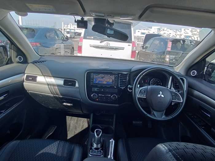 Mitsubishi Outlander 2013 photo 5