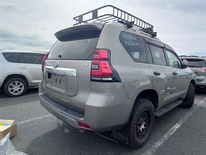 Toyota Land Cruiser Prado 2018 photo 4