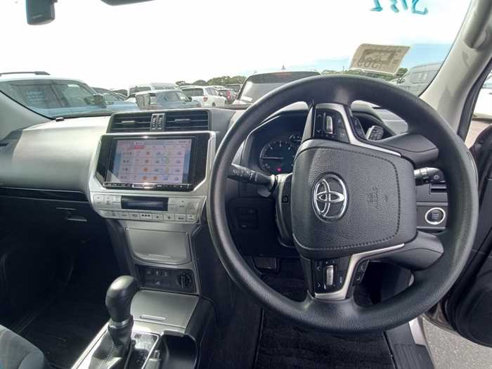 Toyota Land Cruiser Prado 2018 photo 5