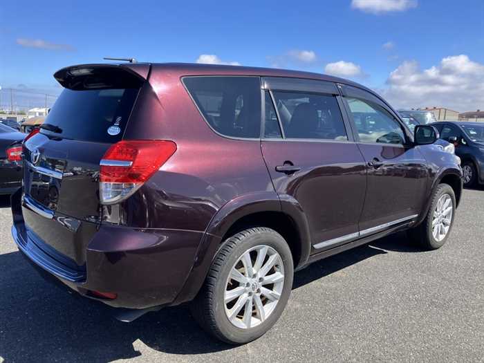 Toyota Vanguard 2013 photo 4
