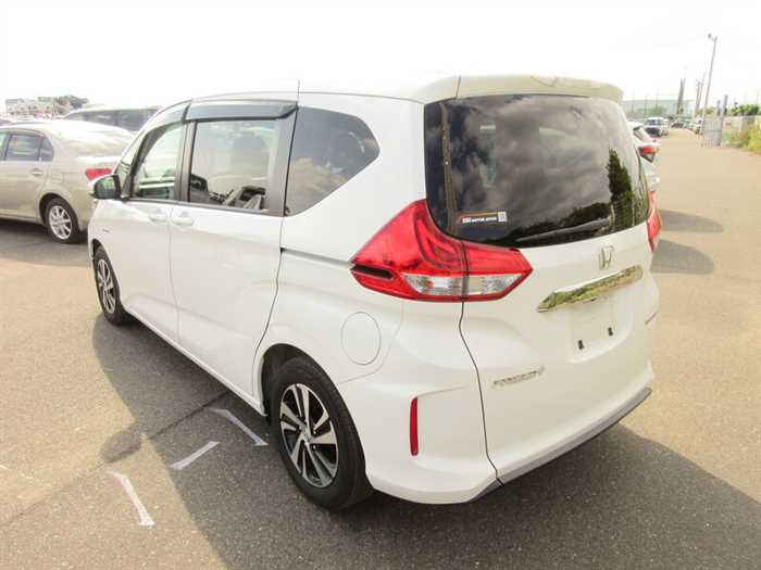 Honda Freed 2018 photo 3