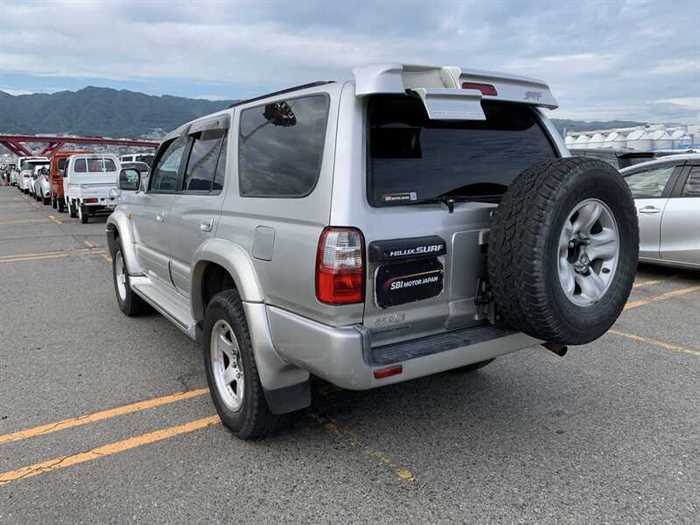 Toyota Hilux Surf 2000 photo 3