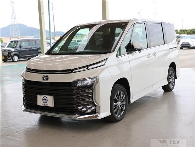 2024 Toyota Voxy