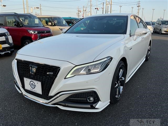 2019 Toyota Crown Hybrid