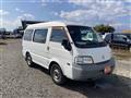 2005 Nissan Vanette