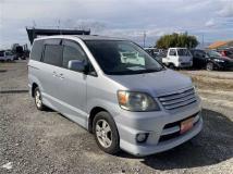 2003 Toyota Noah