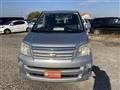 2005 Toyota Noah
