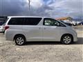 2013 Toyota Alphard