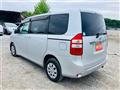 2010 Toyota Noah