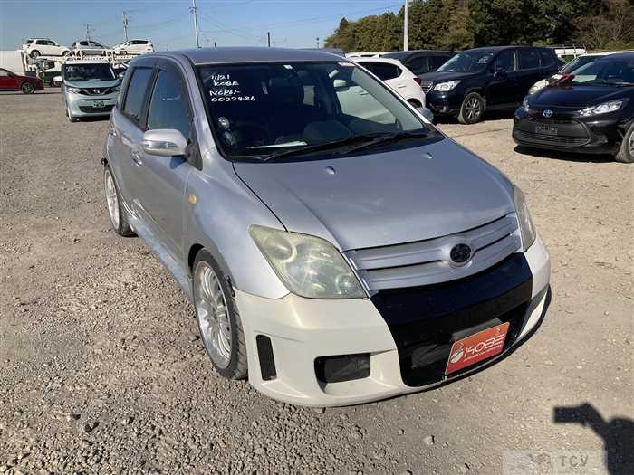 2002 Toyota IST