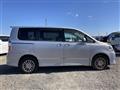 2009 Toyota Noah