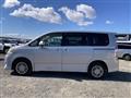 2009 Toyota Noah