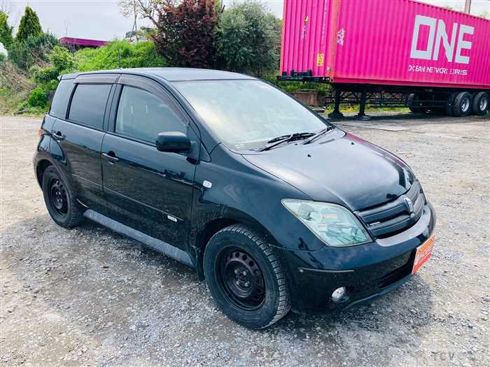 2003 Toyota IST