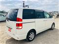 2006 Toyota Noah