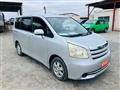 2007 Toyota Noah