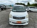 2013 Toyota Noah