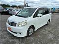 2013 Toyota Noah