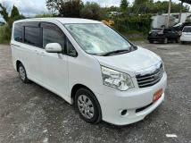 2013 Toyota Noah