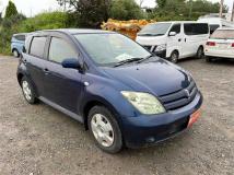 2004 Toyota IST