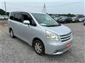 2007 Toyota Noah