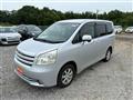 2007 Toyota Noah