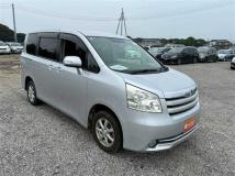 2007 Toyota Noah