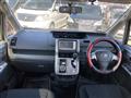 2009 Toyota Noah
