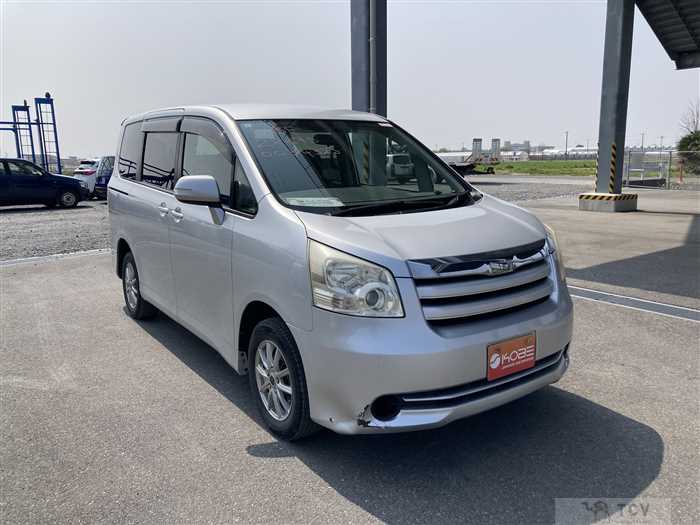 2008 Toyota Noah